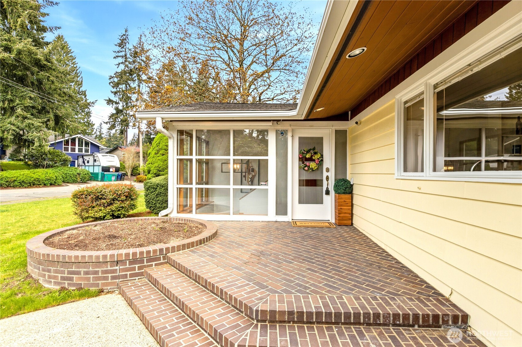 7020 137th Avenue NE