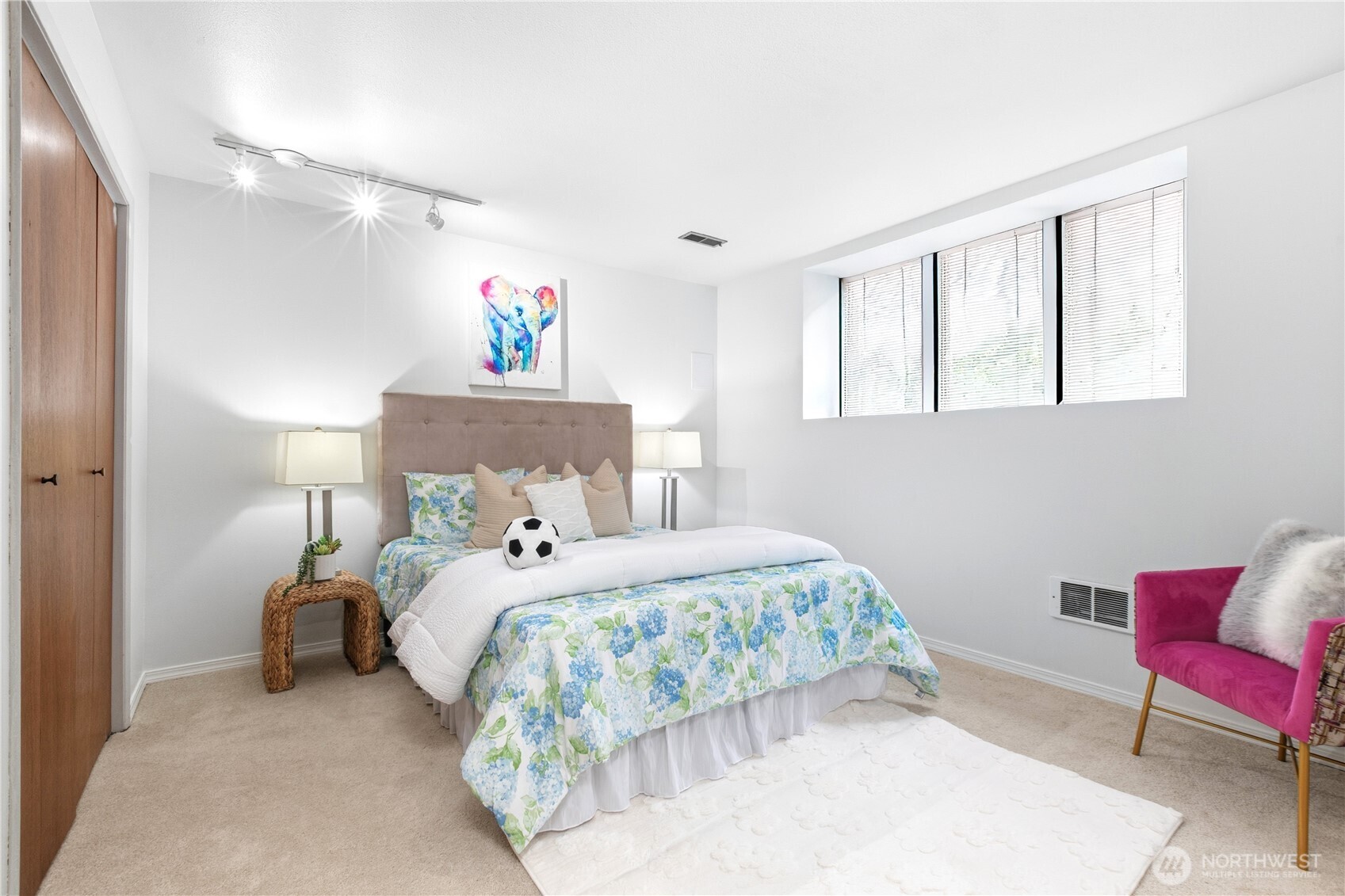 7020 137th Avenue NE