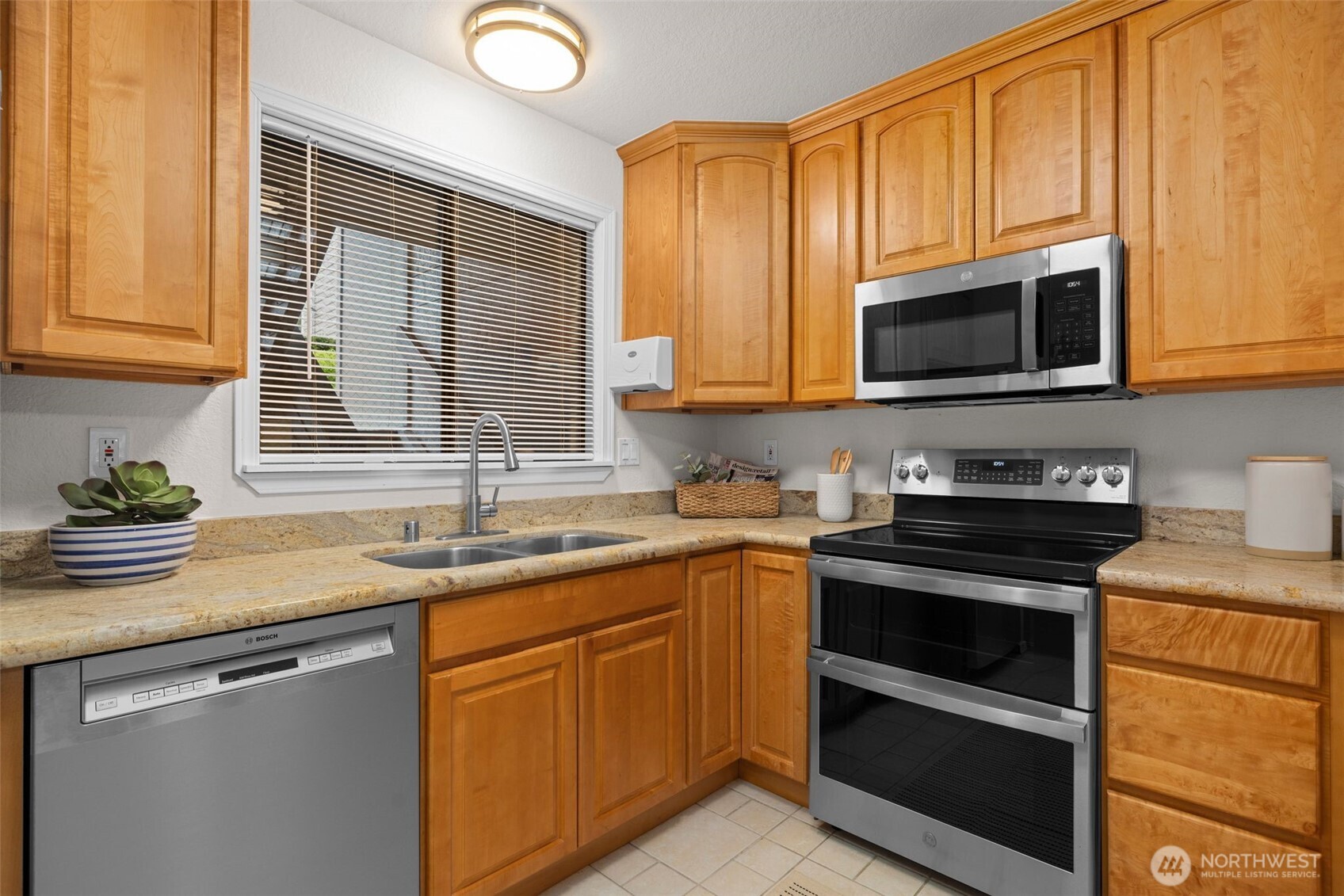 4202 Factoria Blvd SE Unit: D2