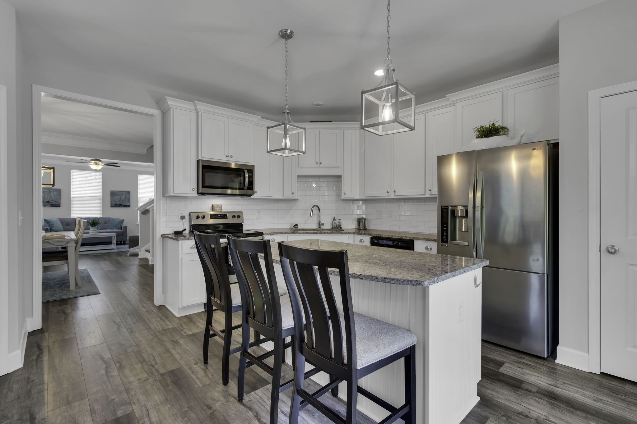 301 Kara Ln