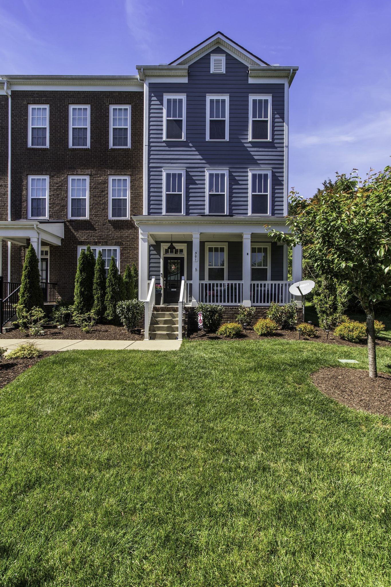 301 Kara Ln