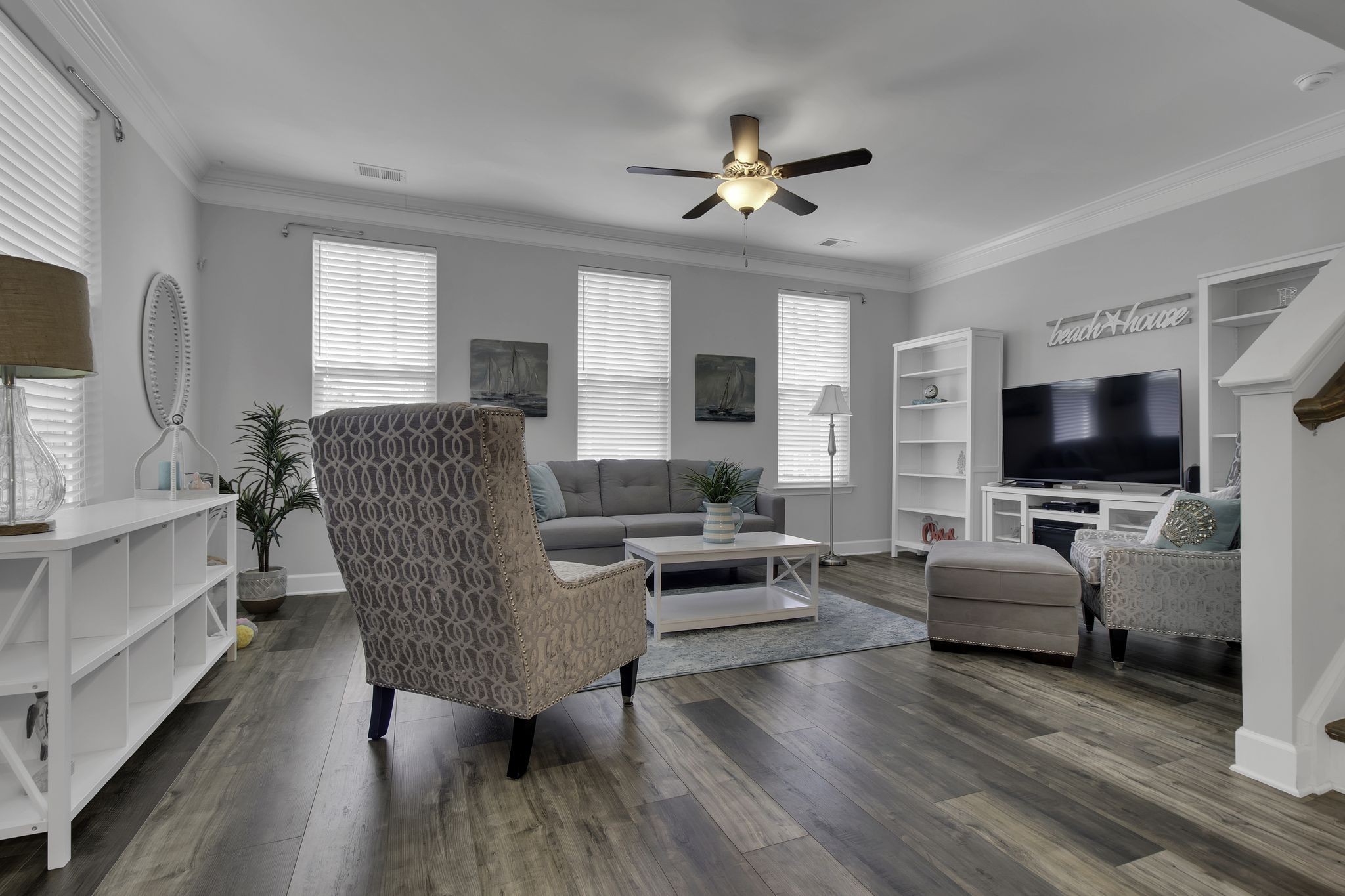 301 Kara Ln
