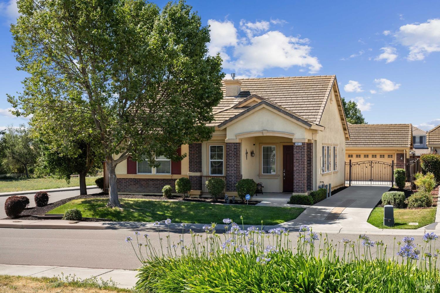 1655 Tucson Cir