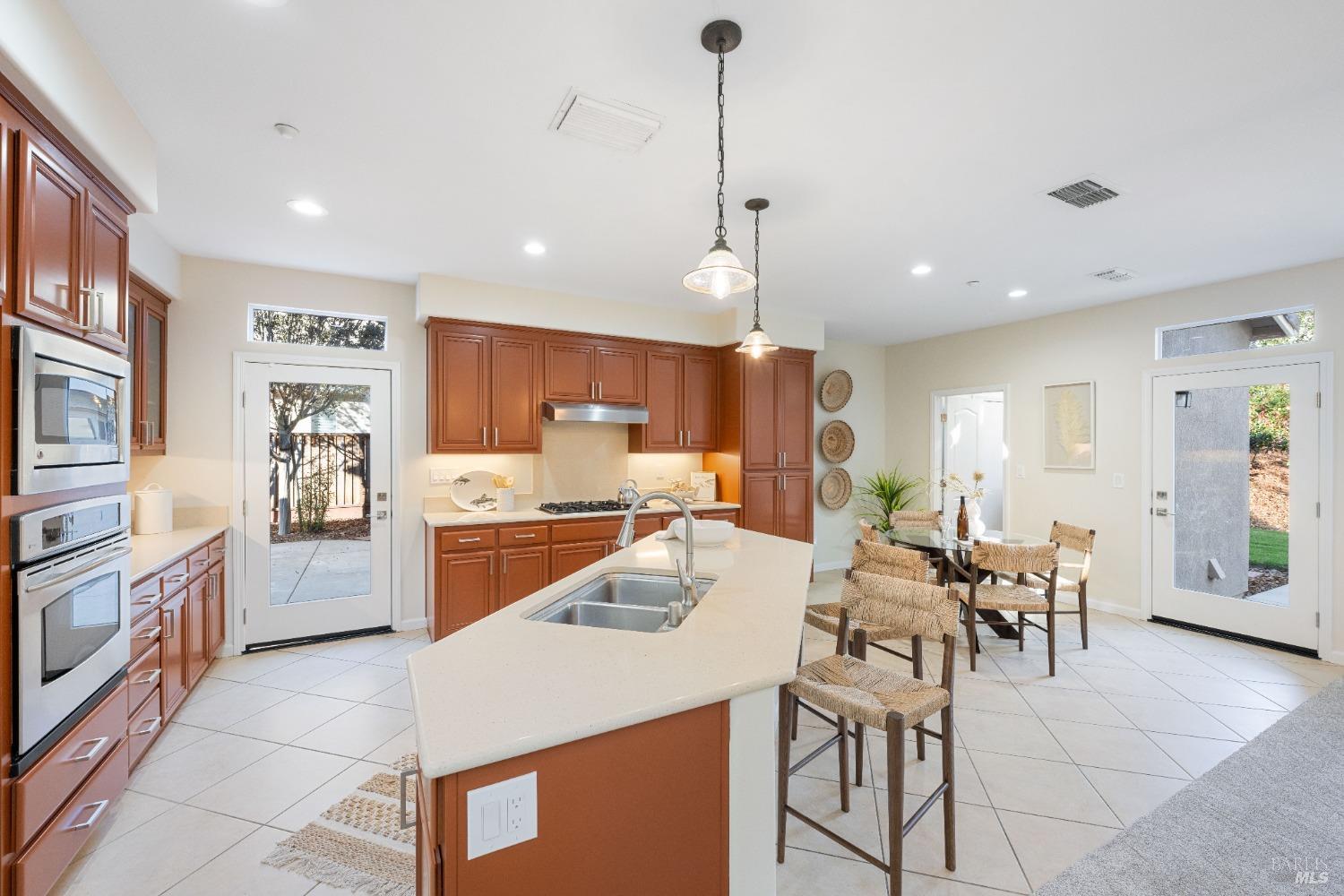 544 Wetlands Edge Rd