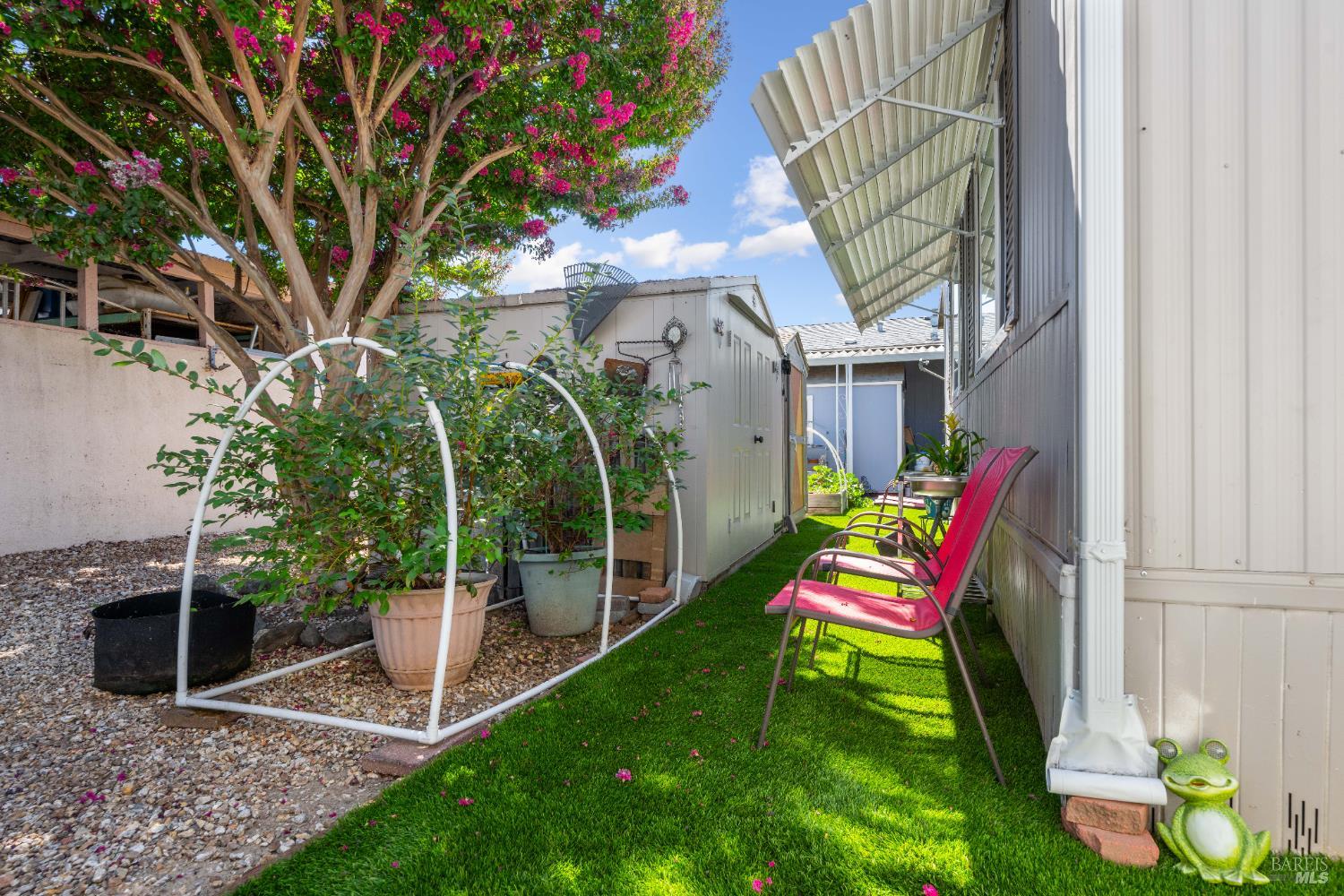 99 Hacienda Dr