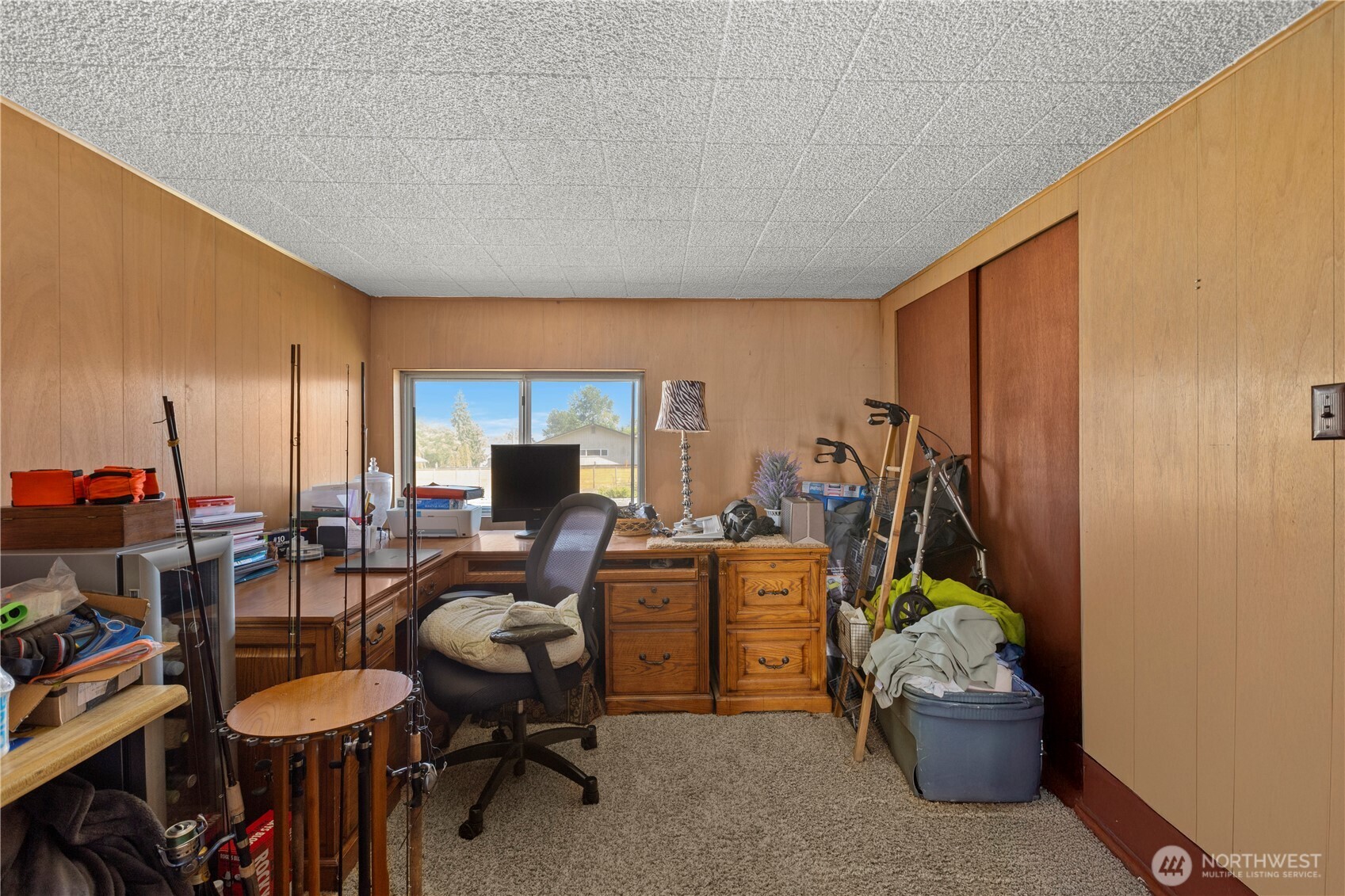 27 2nd Avenue N