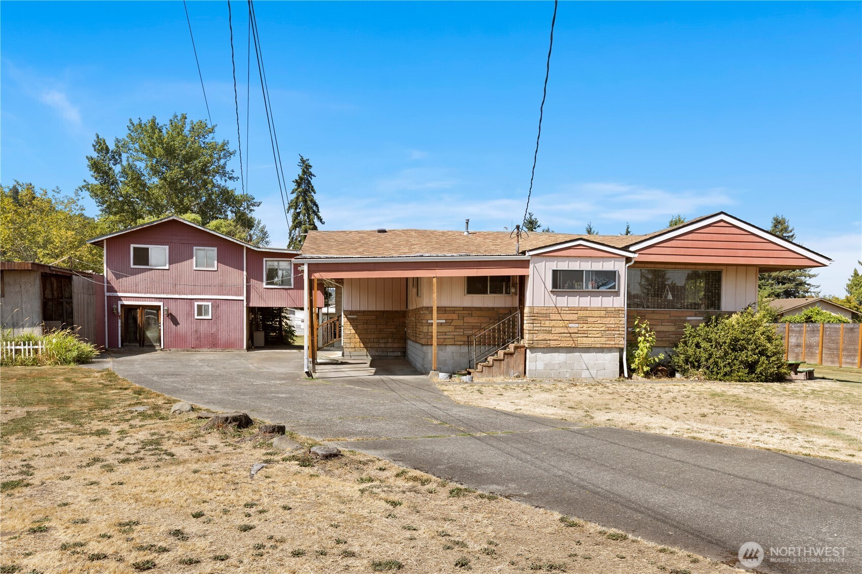 27 2nd Avenue N