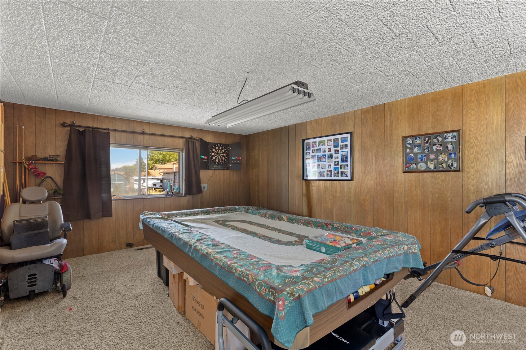 27 2nd Avenue N