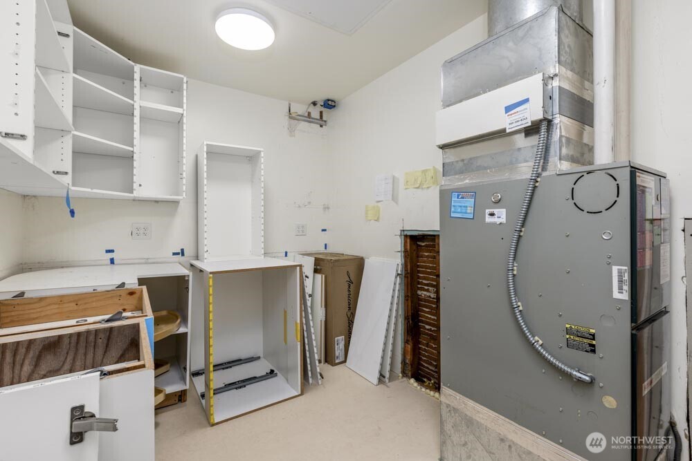 926 Tullis Street NE