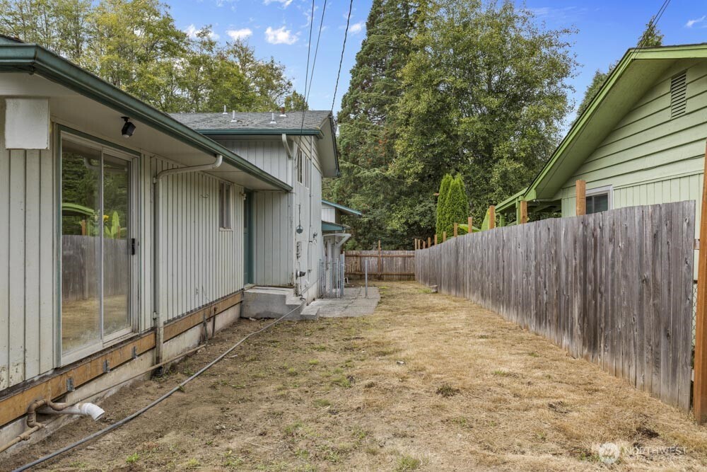 1907 Marion Street NE