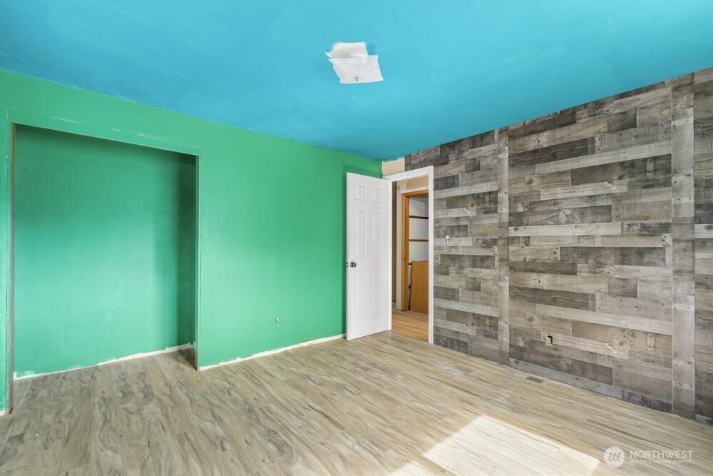 1907 Marion Street NE