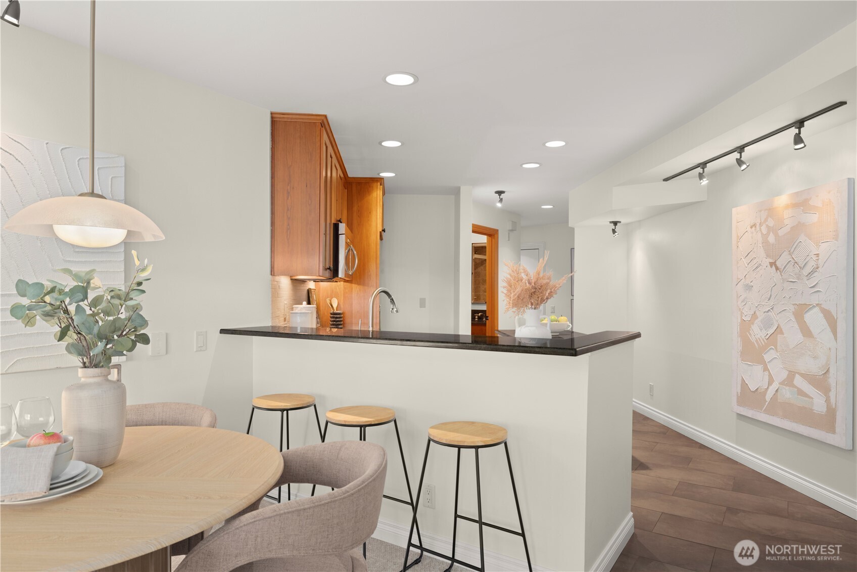 3100 Fairview Avenue E Unit: 302