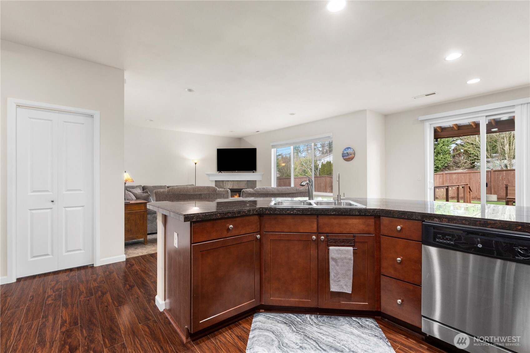 7913 152nd Street Ct E