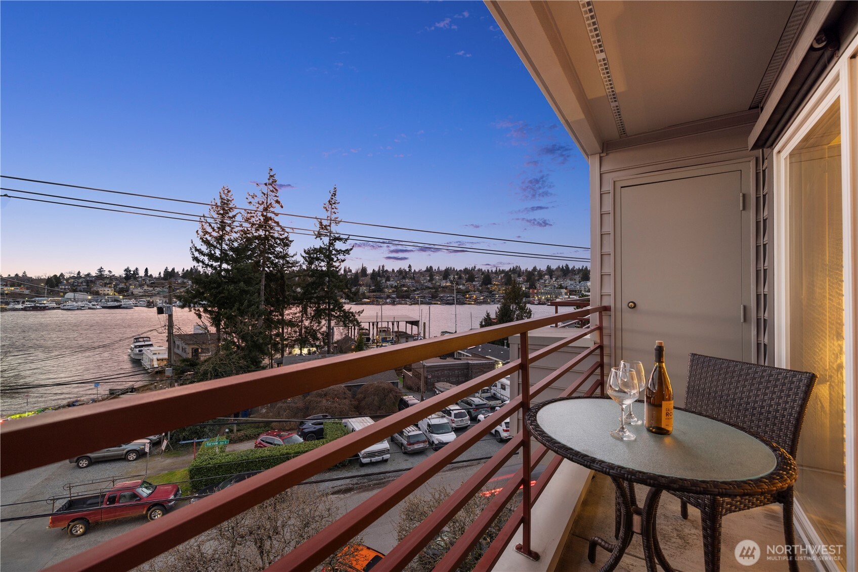 3100 Fairview Avenue E Unit: 302