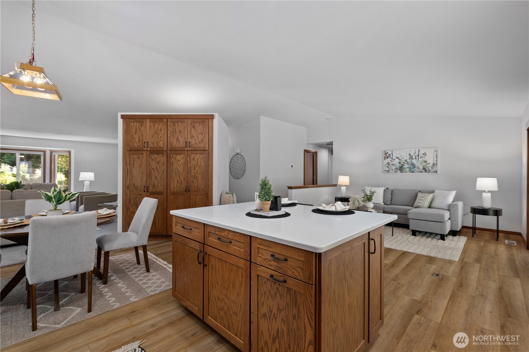 2418 Woodfield Loop SE