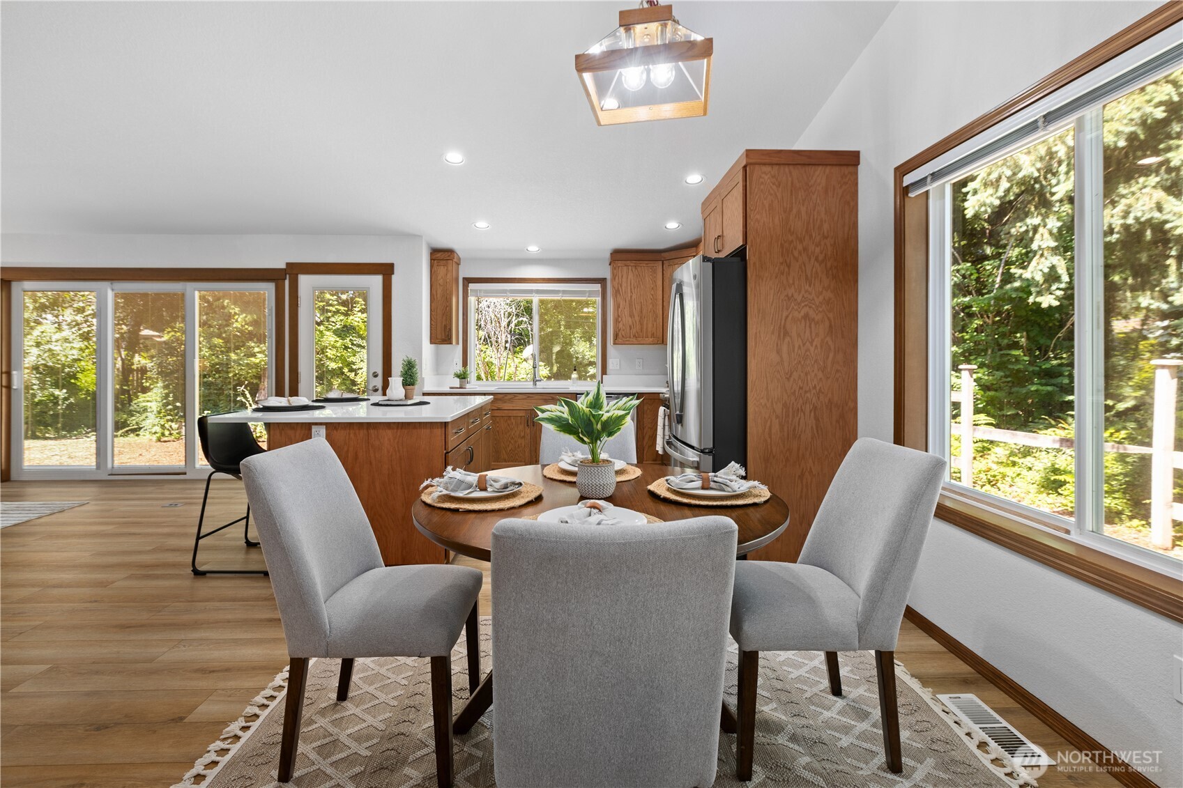 2418 Woodfield Loop SE