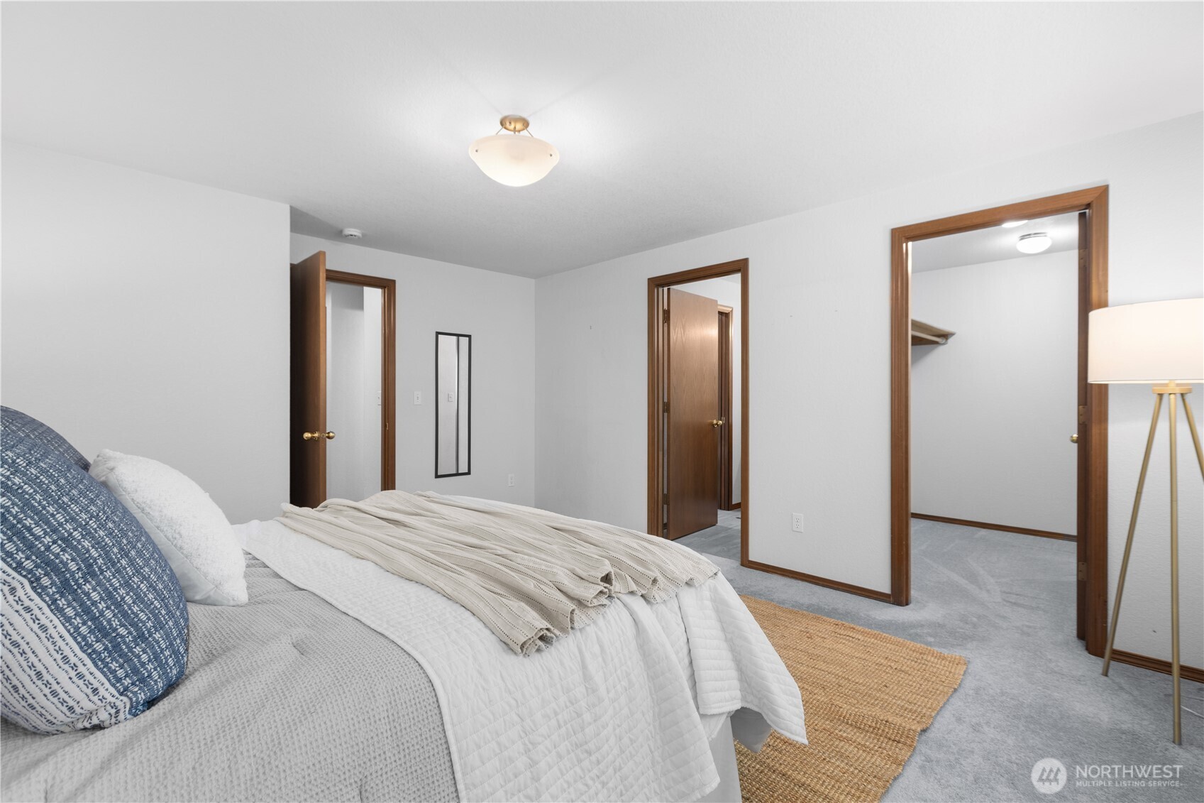 2418 Woodfield Loop SE