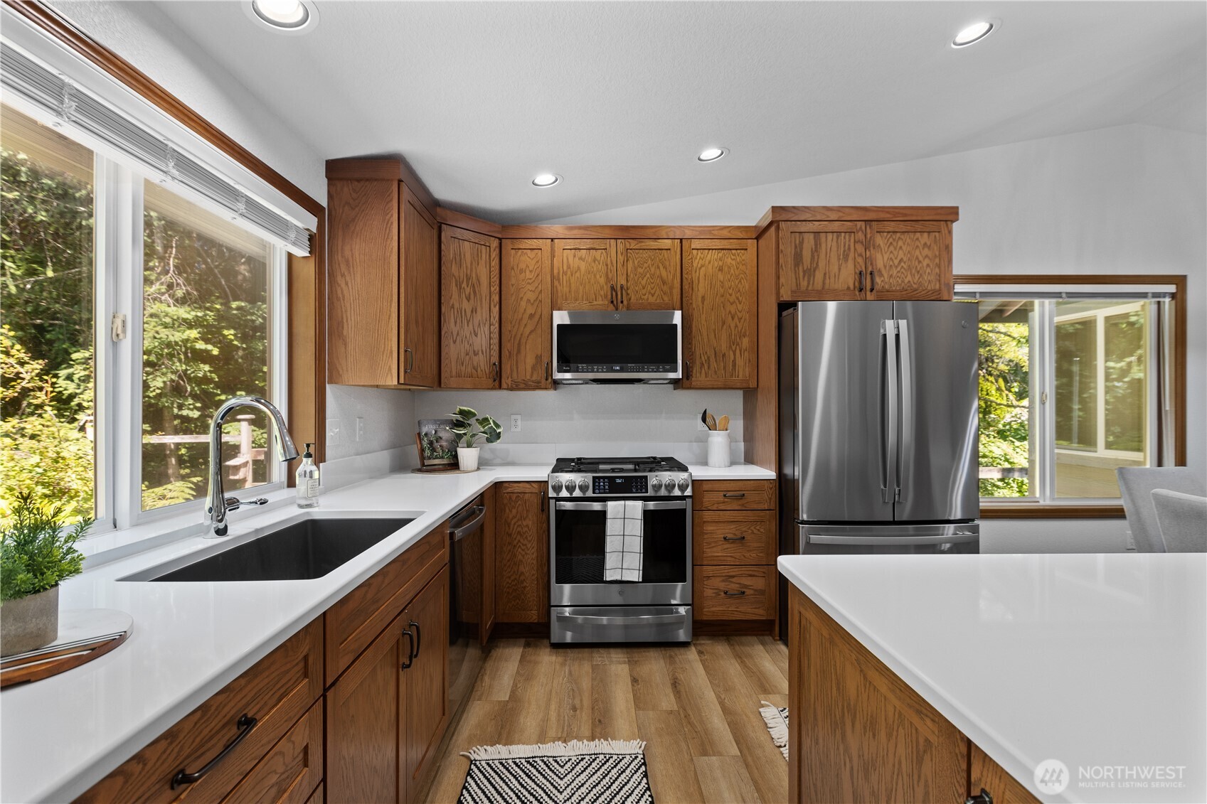 2418 Woodfield Loop SE