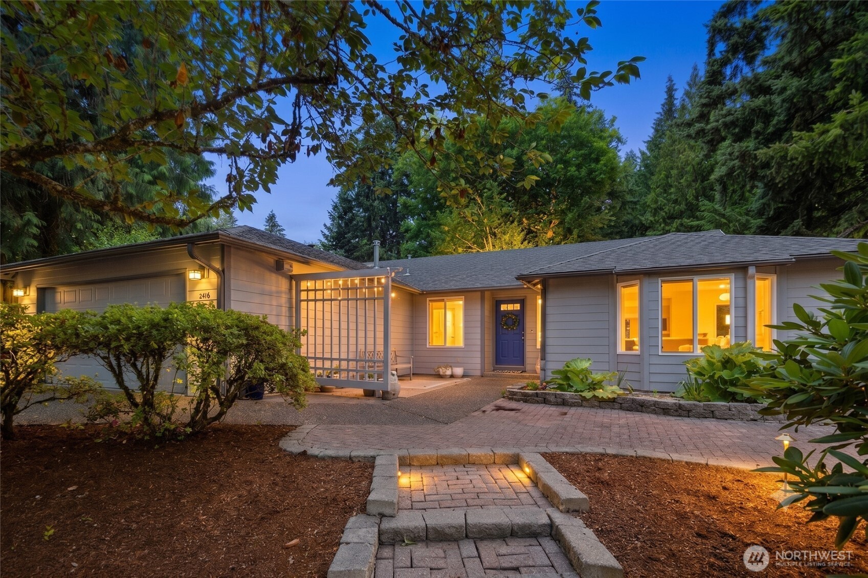 2418 Woodfield Loop SE