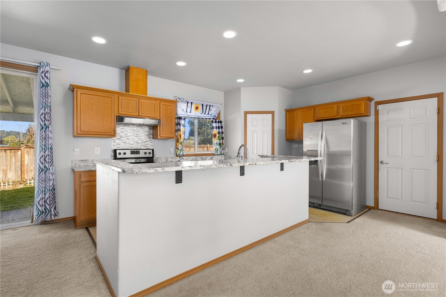 125 6th Avenue N