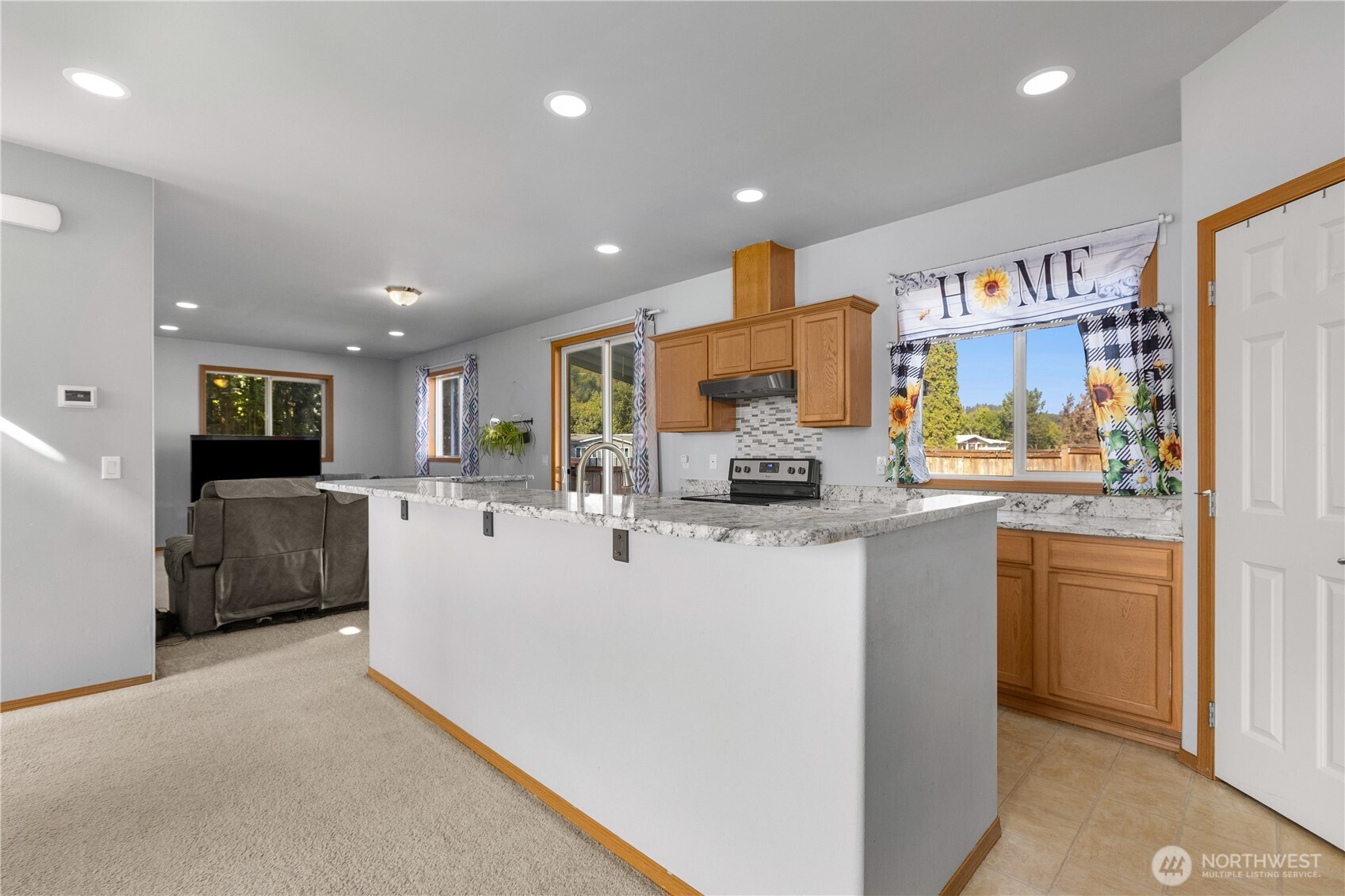 125 6th Avenue N