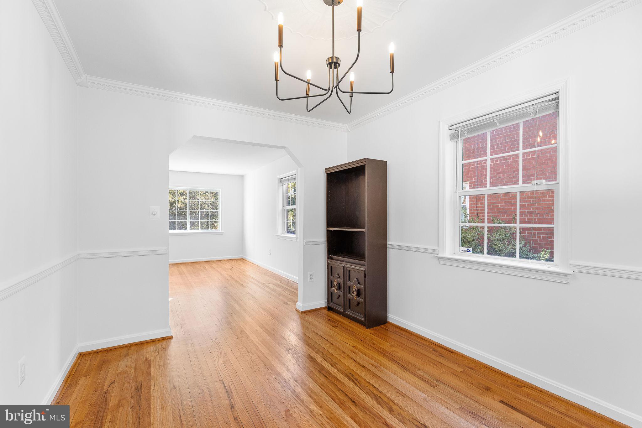 220 W TAYLOR RUN PARKWAY