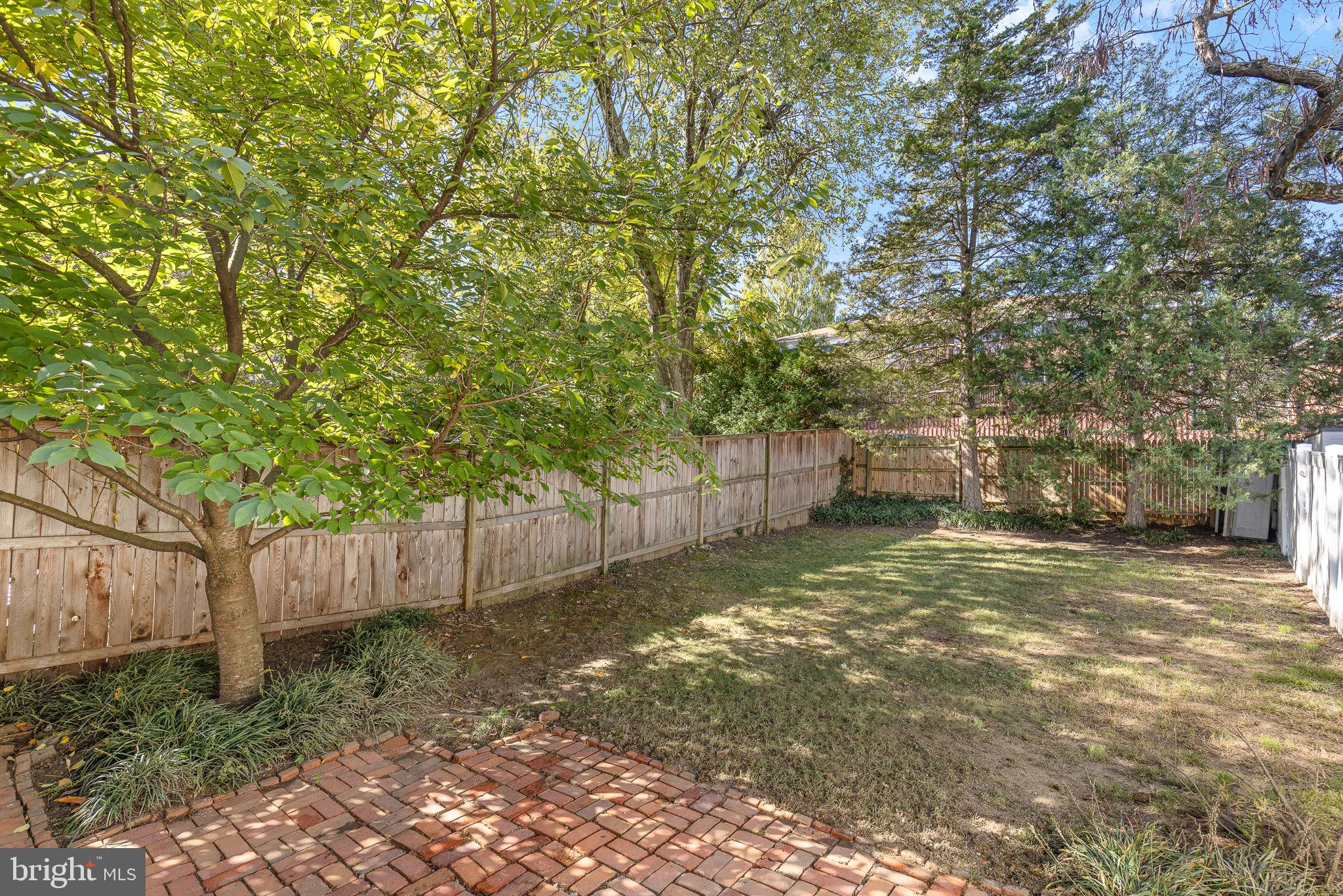 220 W TAYLOR RUN PARKWAY