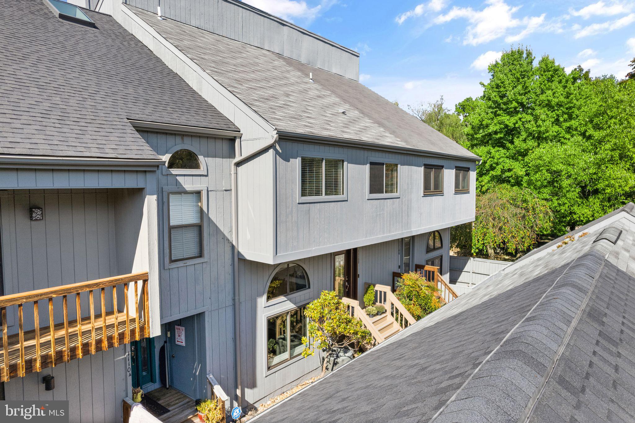 11102 Glade DRIVE