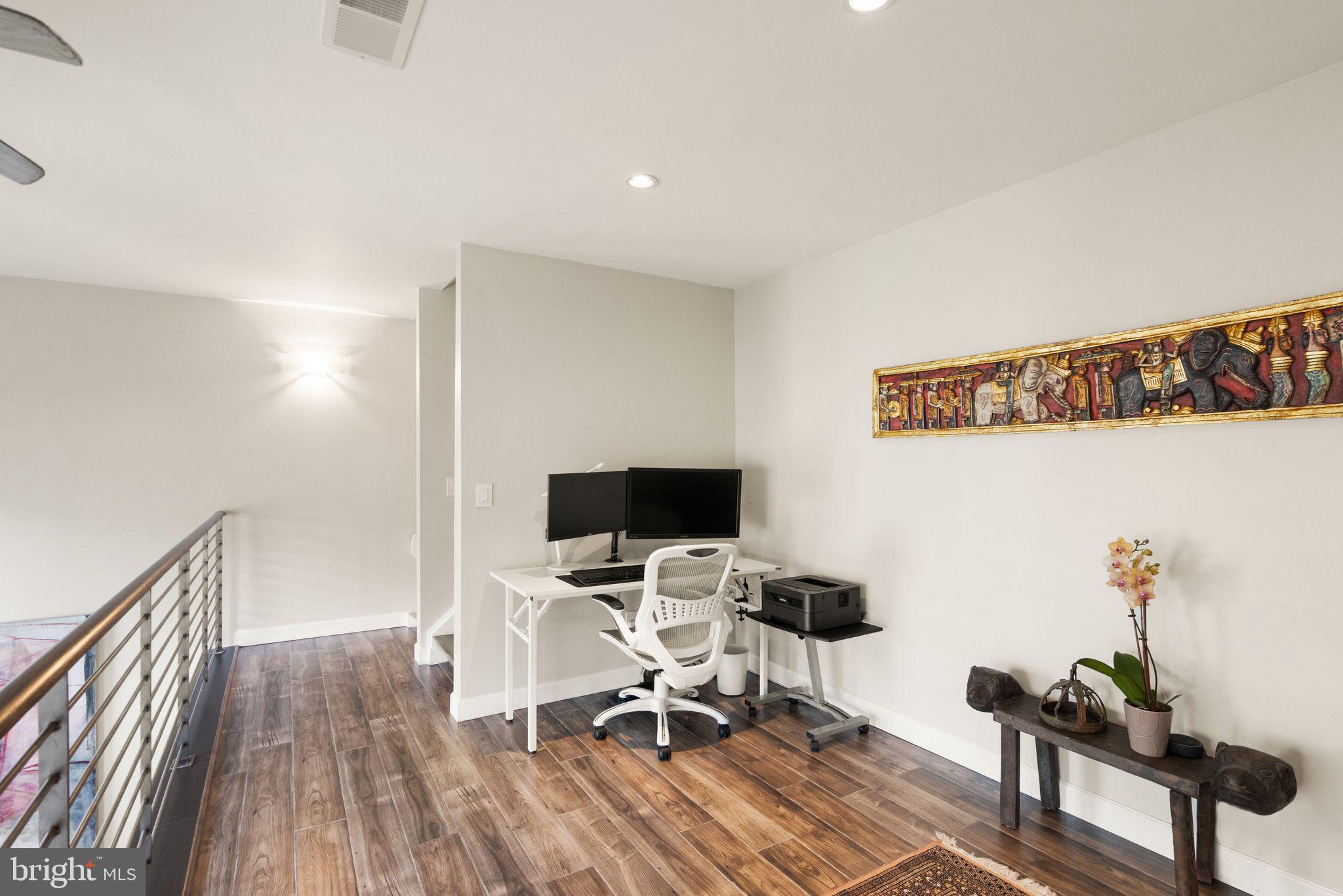 11102 Glade DRIVE