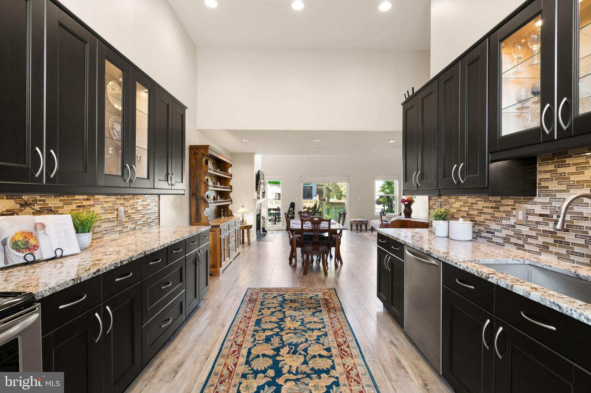 11102 Glade DRIVE
