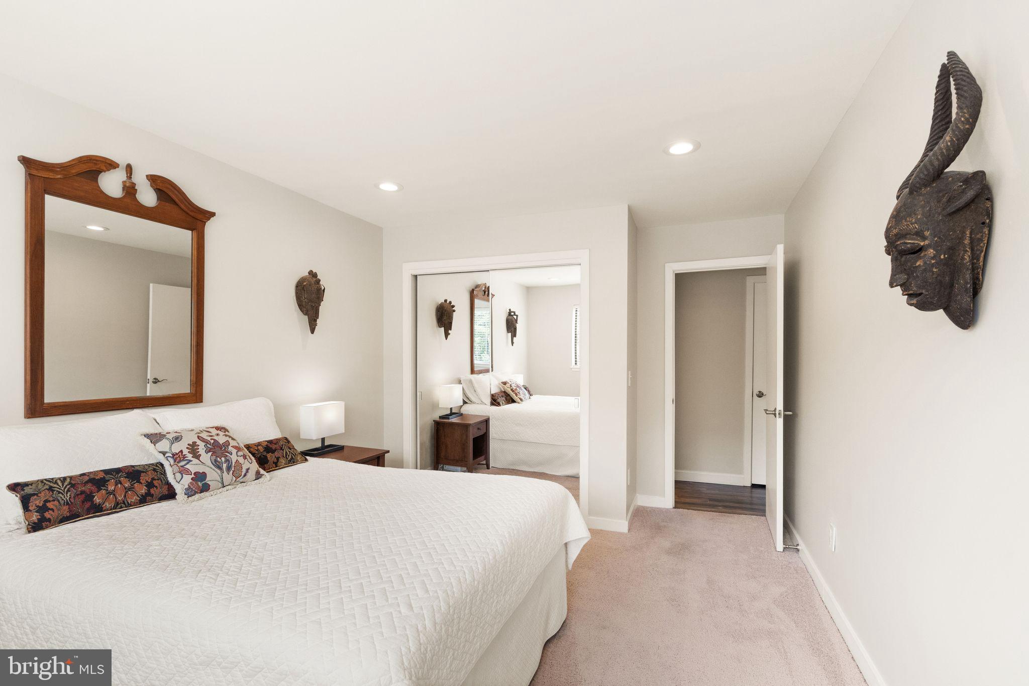 11102 Glade DRIVE