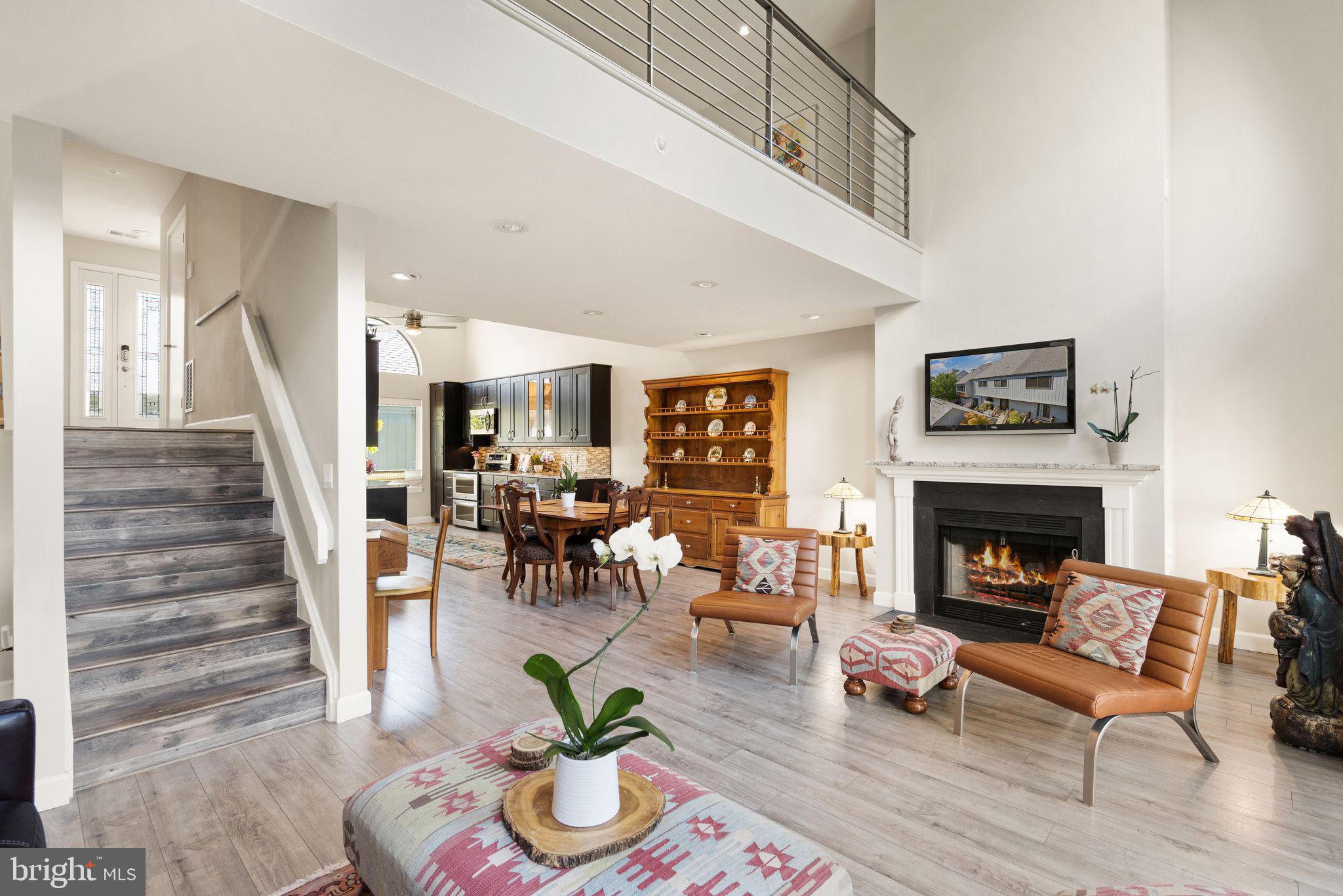 11102 Glade DRIVE