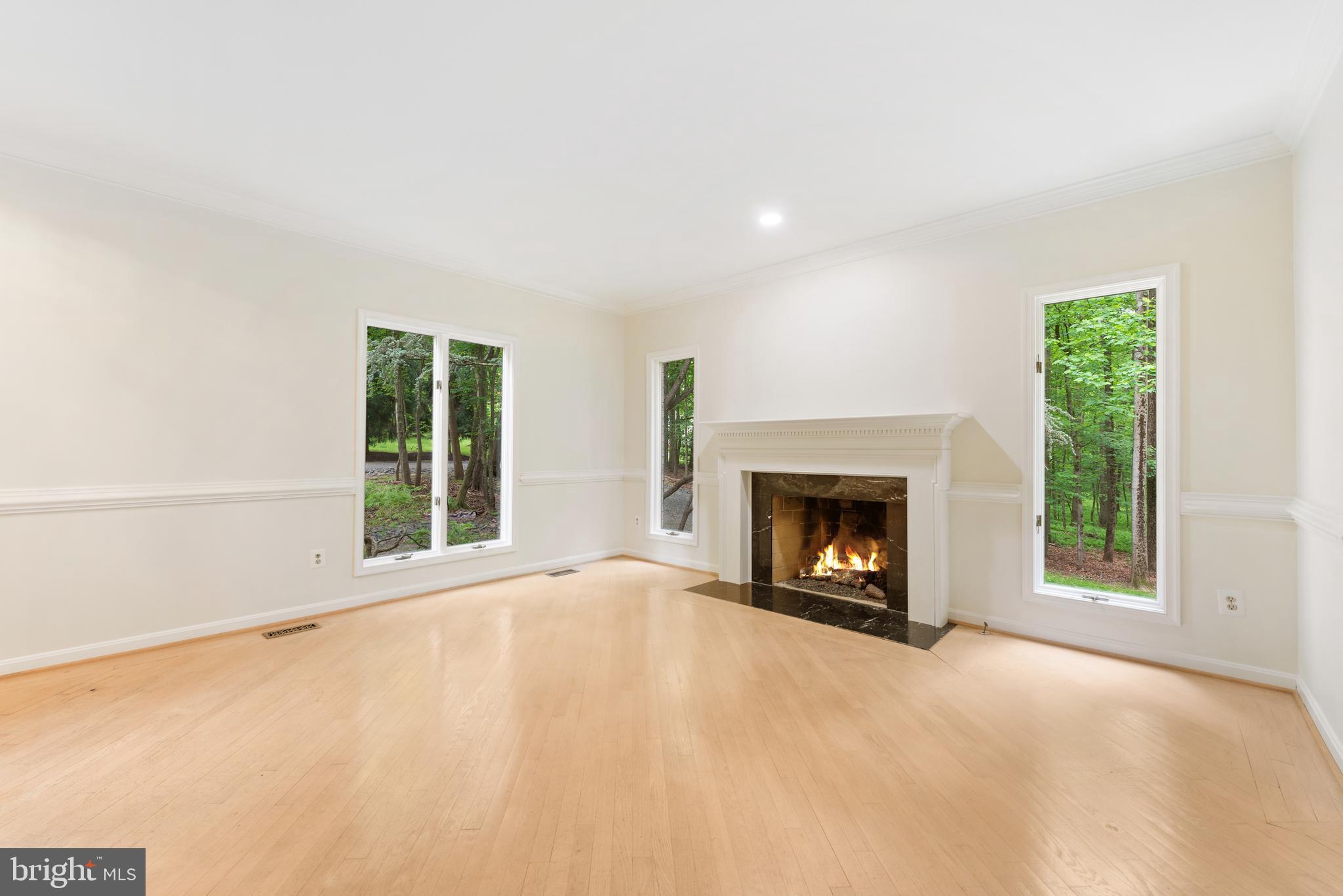 1010 Bowen Ct