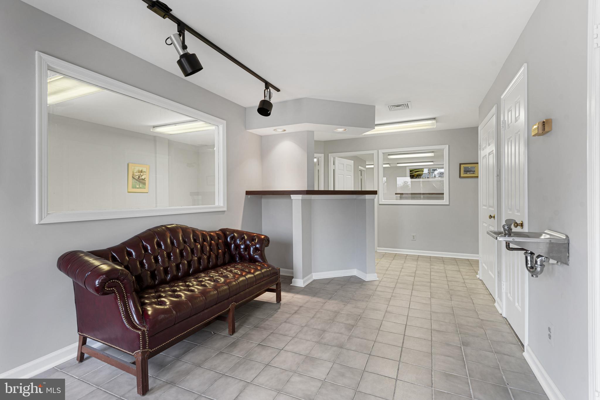 1144 Walker ROAD Unit: A