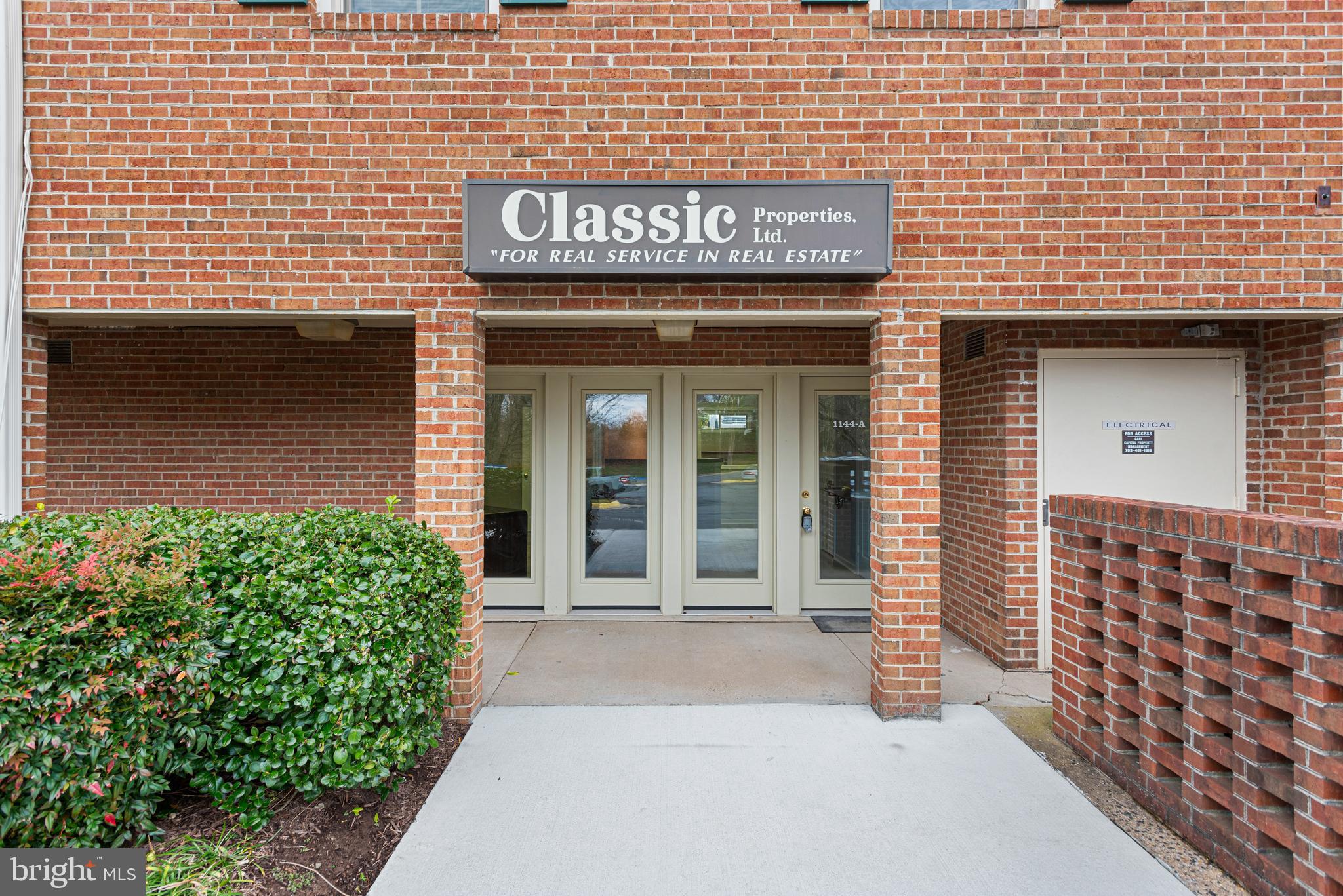 1144 Walker ROAD Unit: A