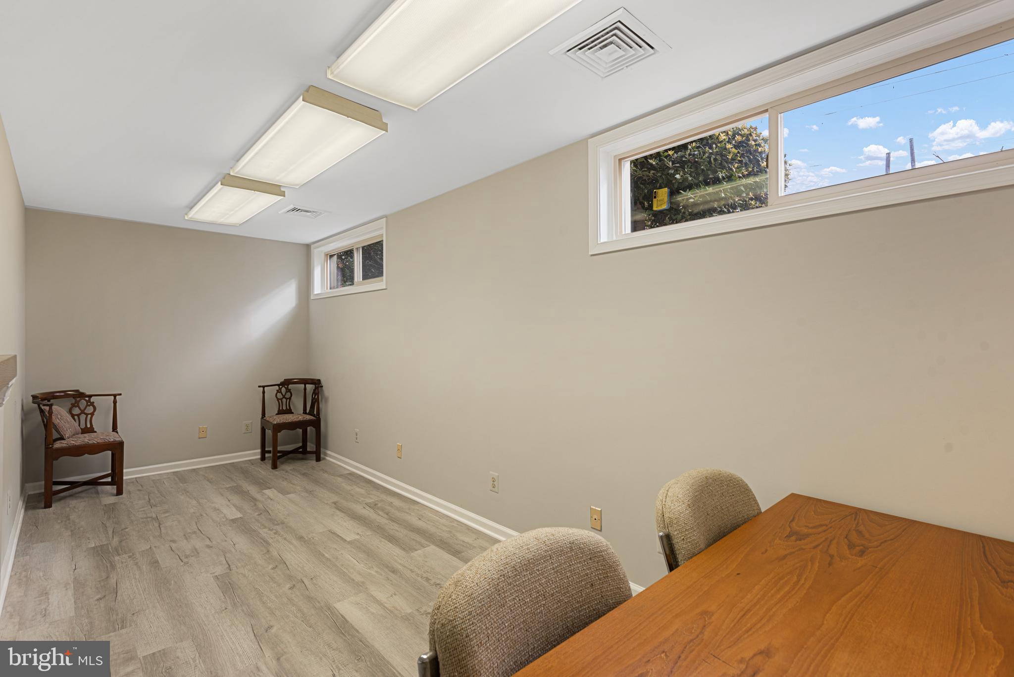 1144 Walker ROAD Unit: A