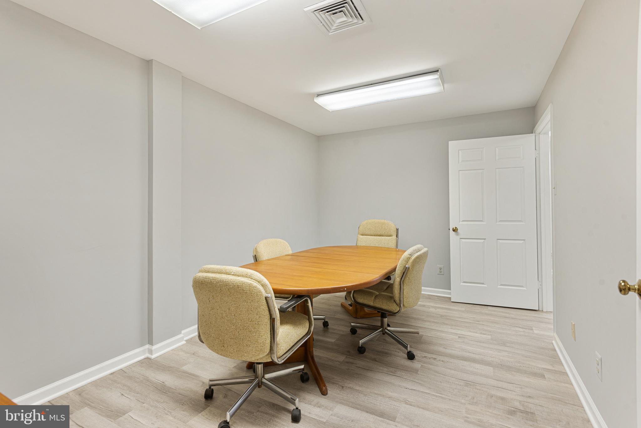 1144 Walker ROAD Unit: A