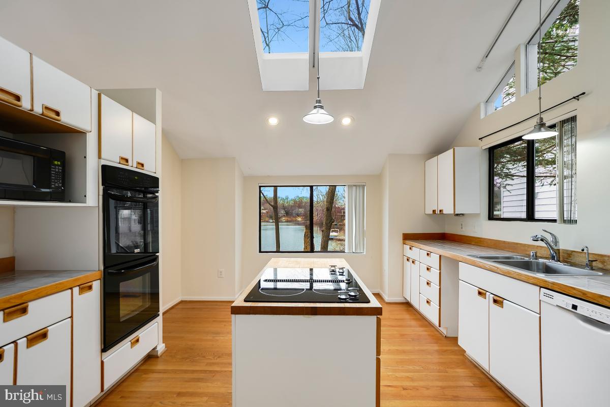 2259 Compass Point Lane
