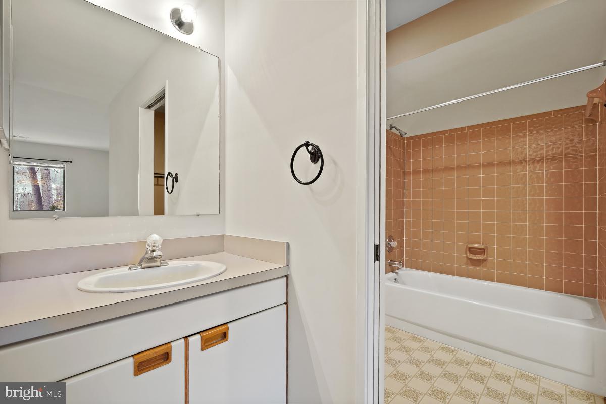 2259 Compass Point Lane