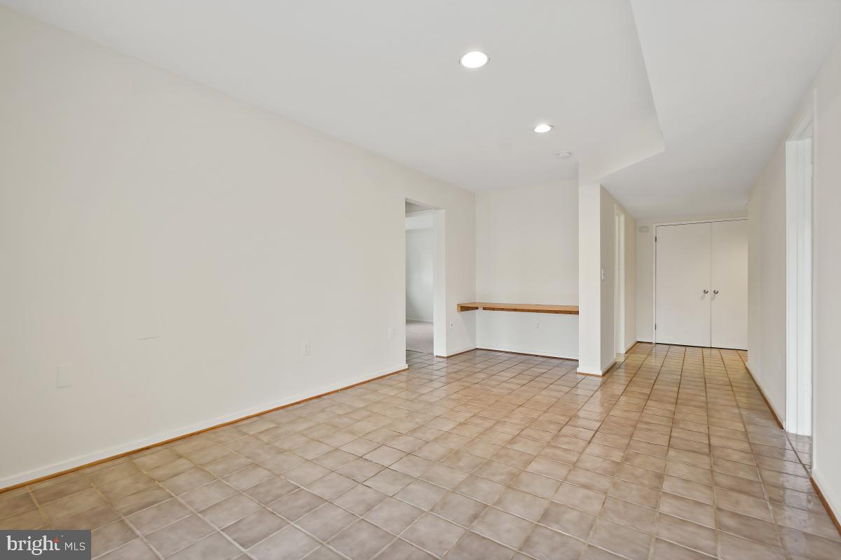 2259 Compass Point Lane
