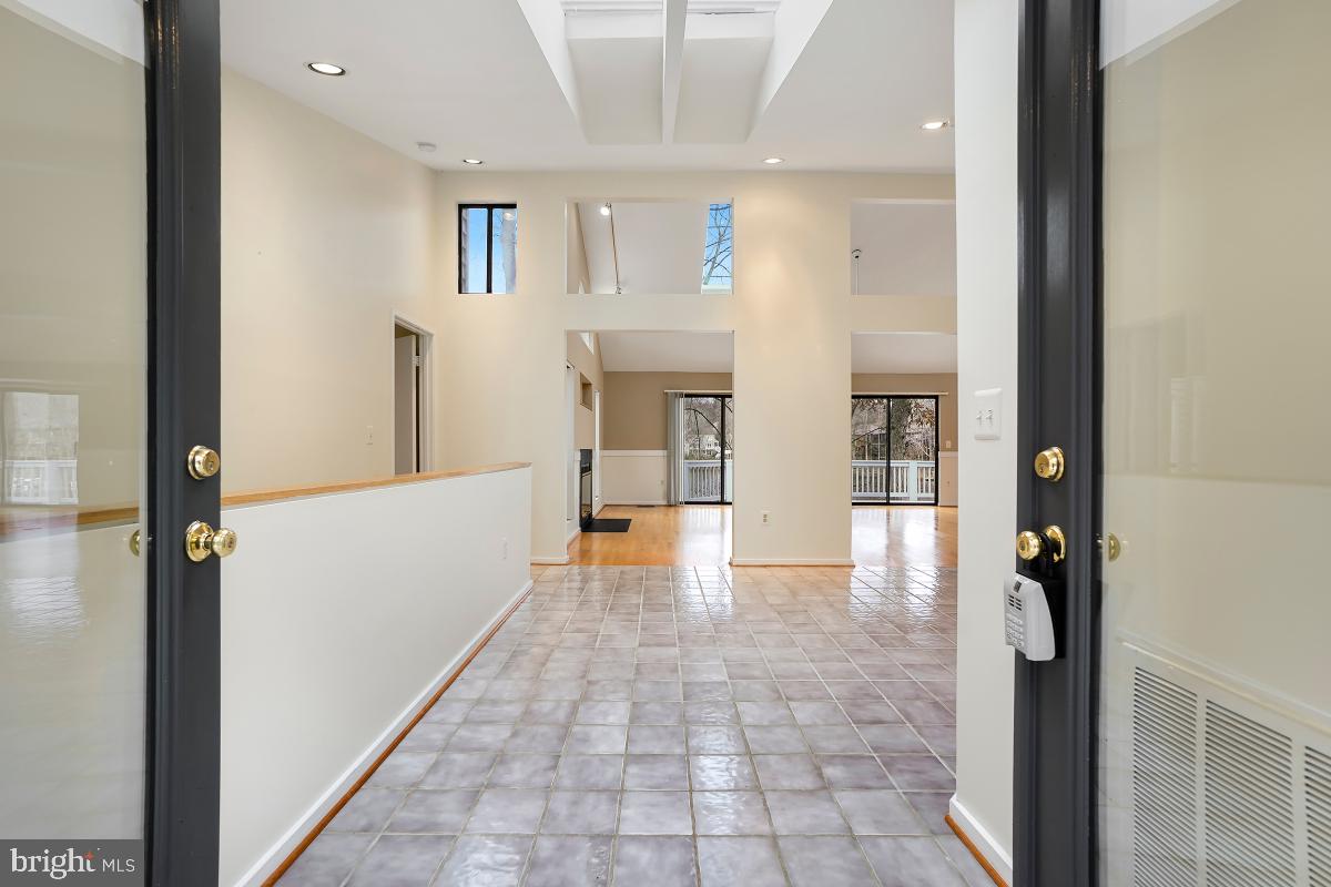 2259 Compass Point Lane