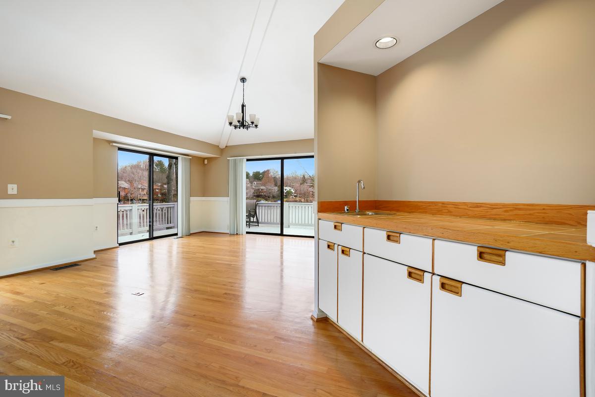 2259 Compass Point Lane