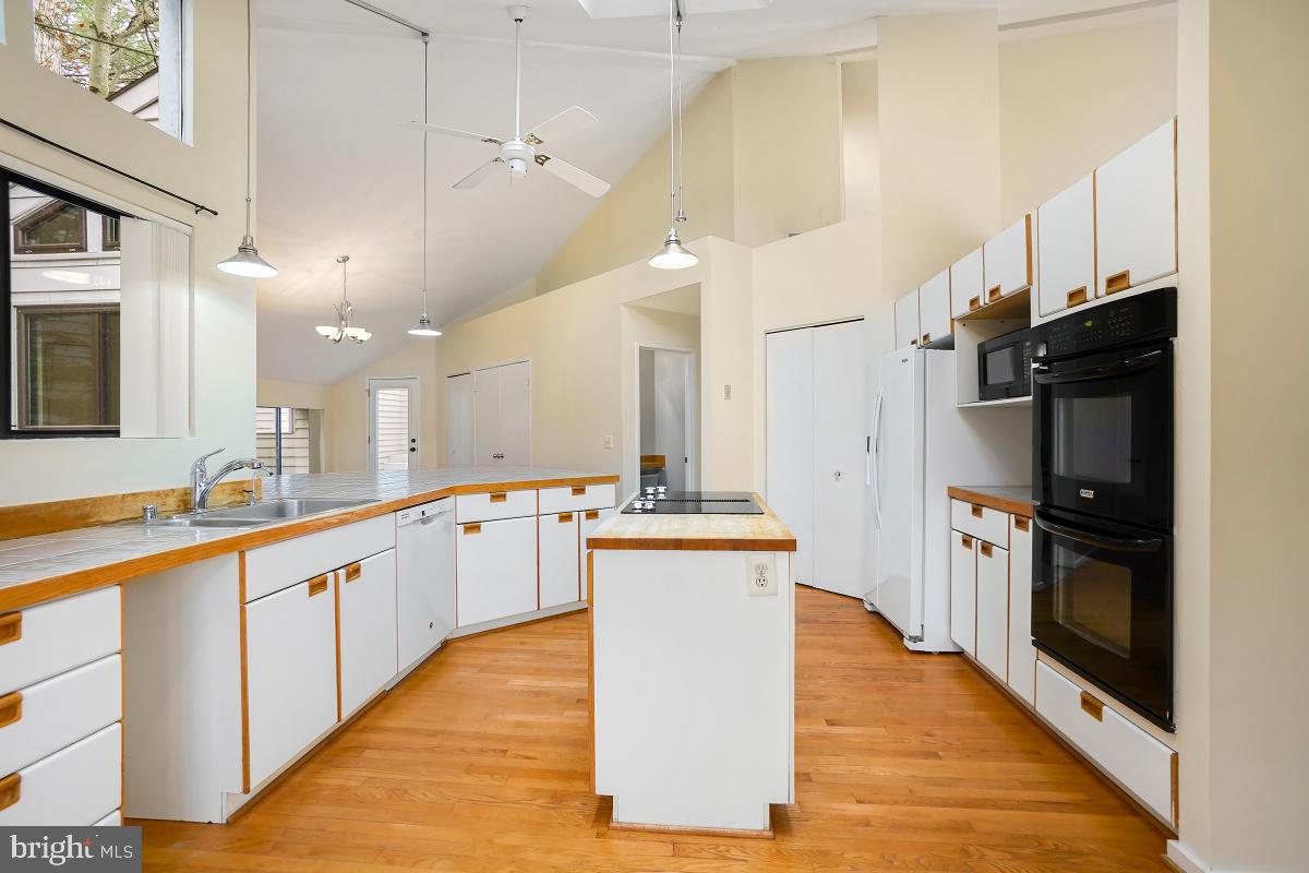 2259 Compass Point Lane