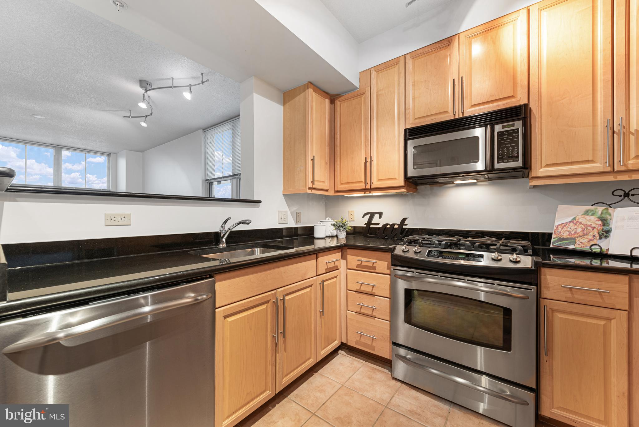 11760 Sunrise Valley Dr #903