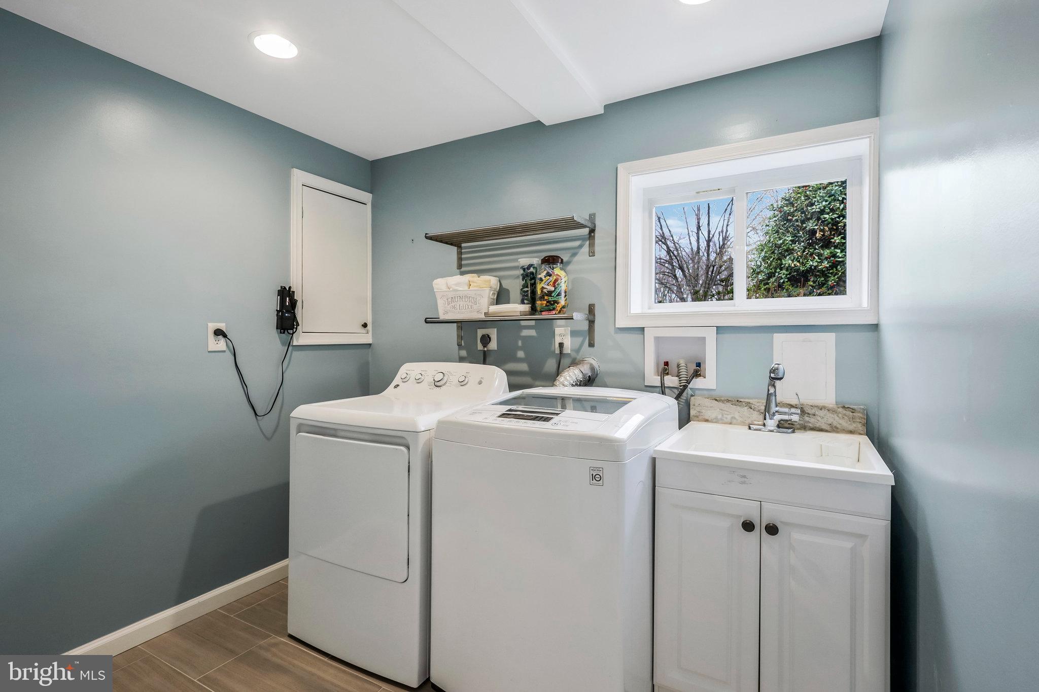7626 Webbwood Ct