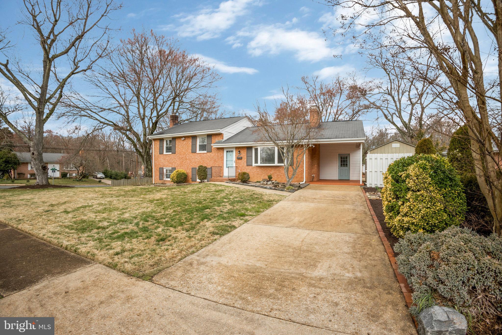 7626 Webbwood Ct