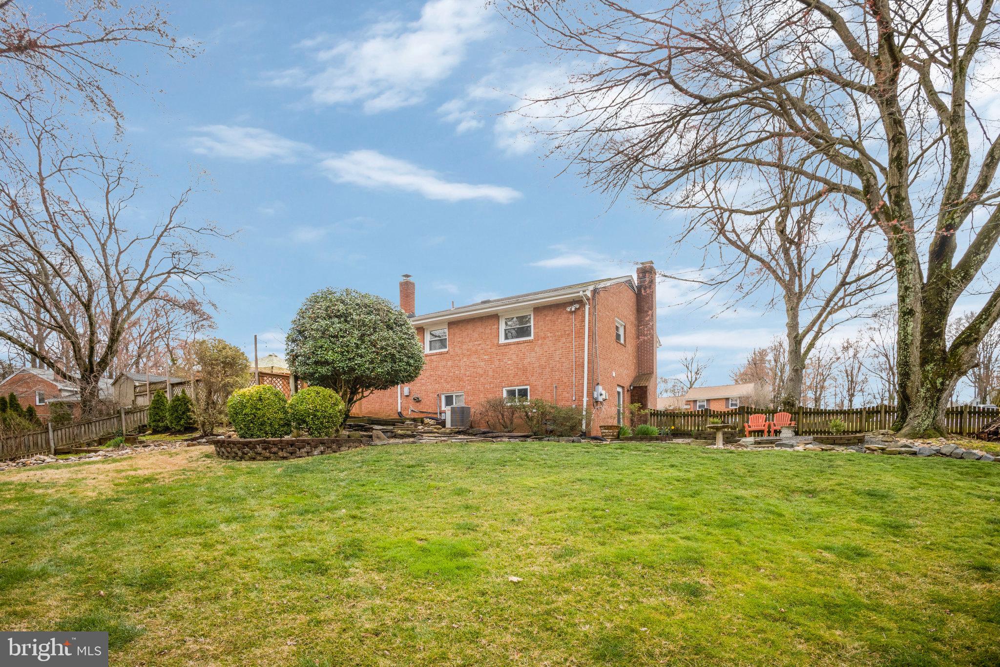 7626 Webbwood Ct