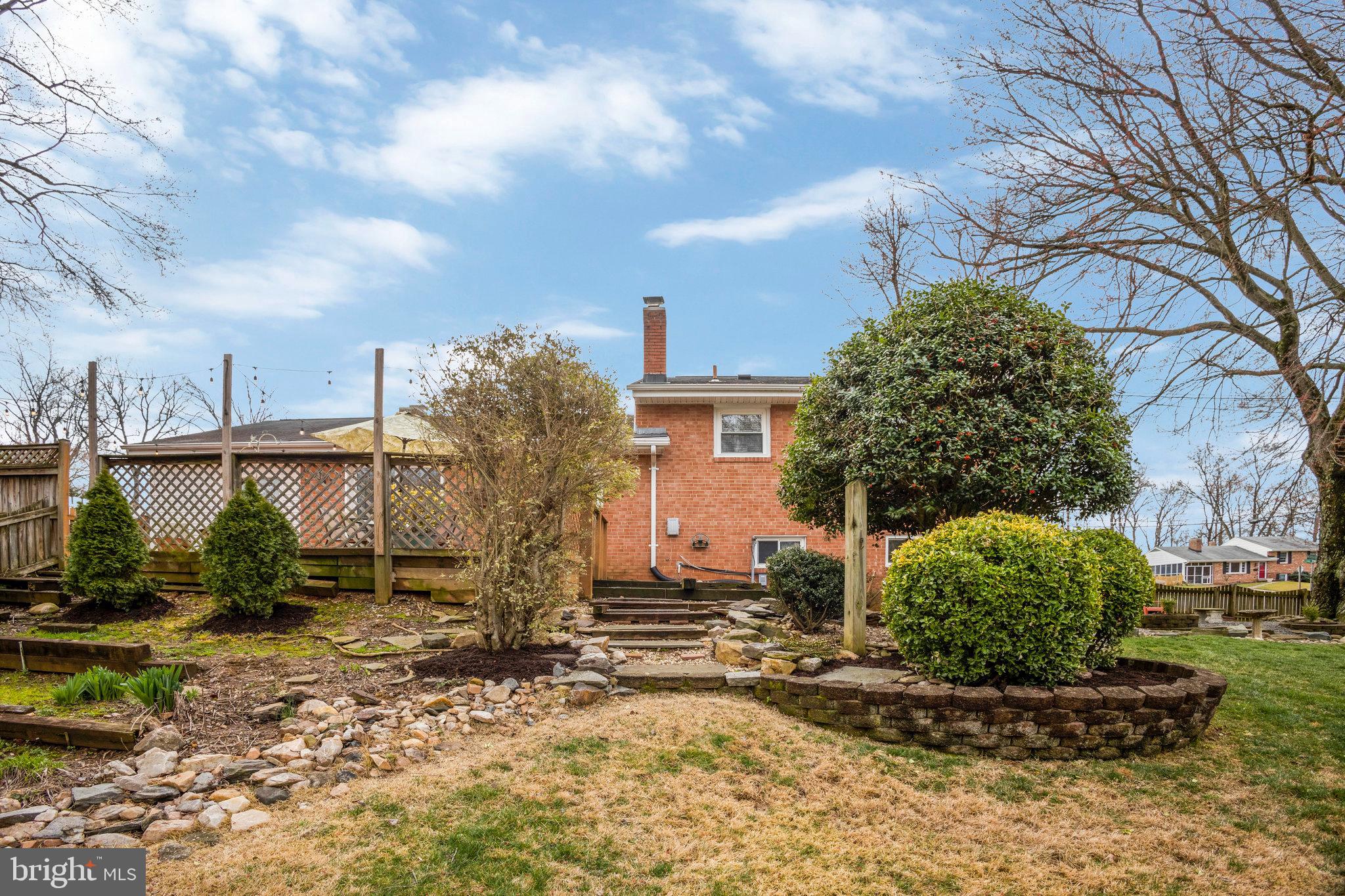7626 Webbwood Ct