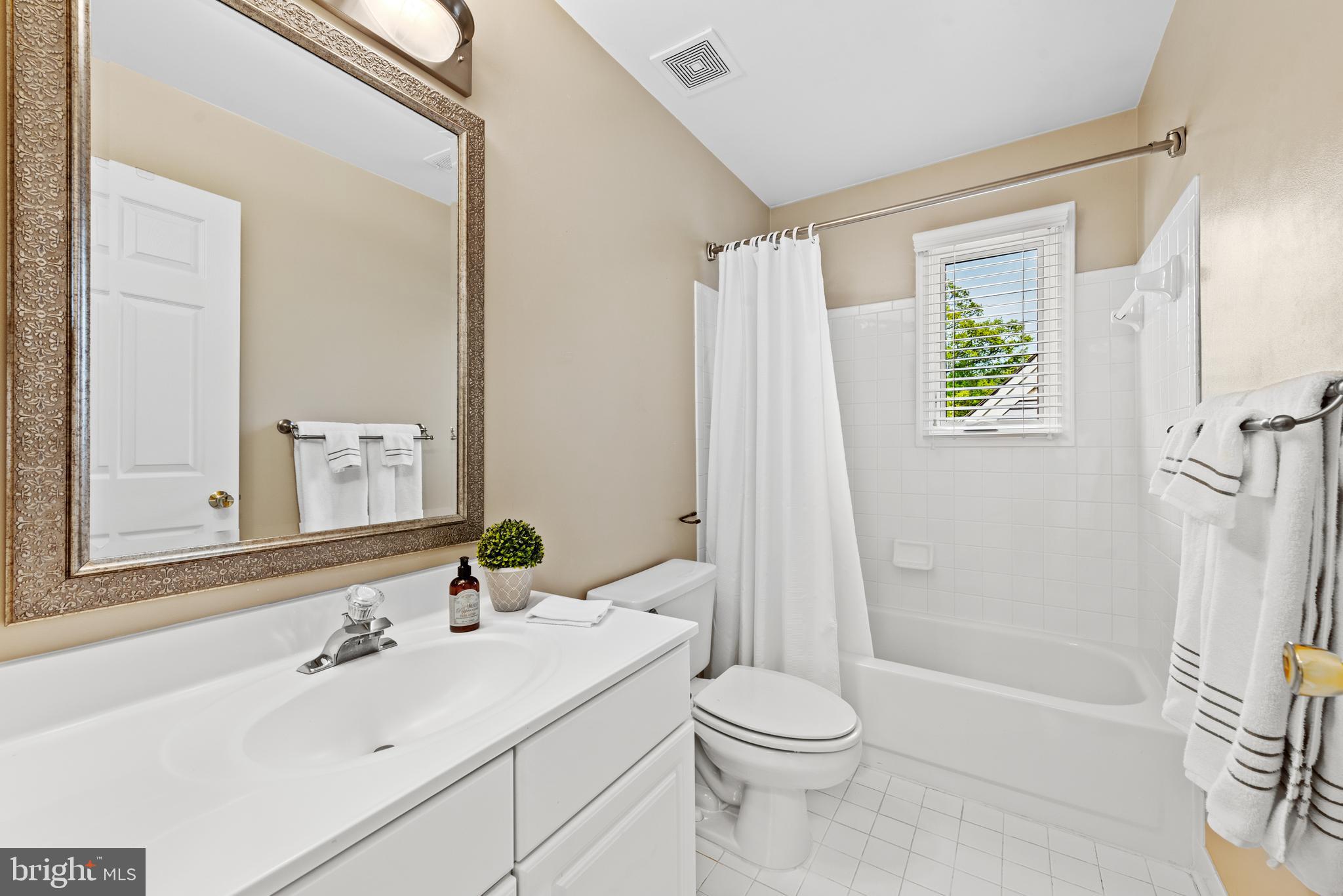 1284 Wedgewood Manor Way