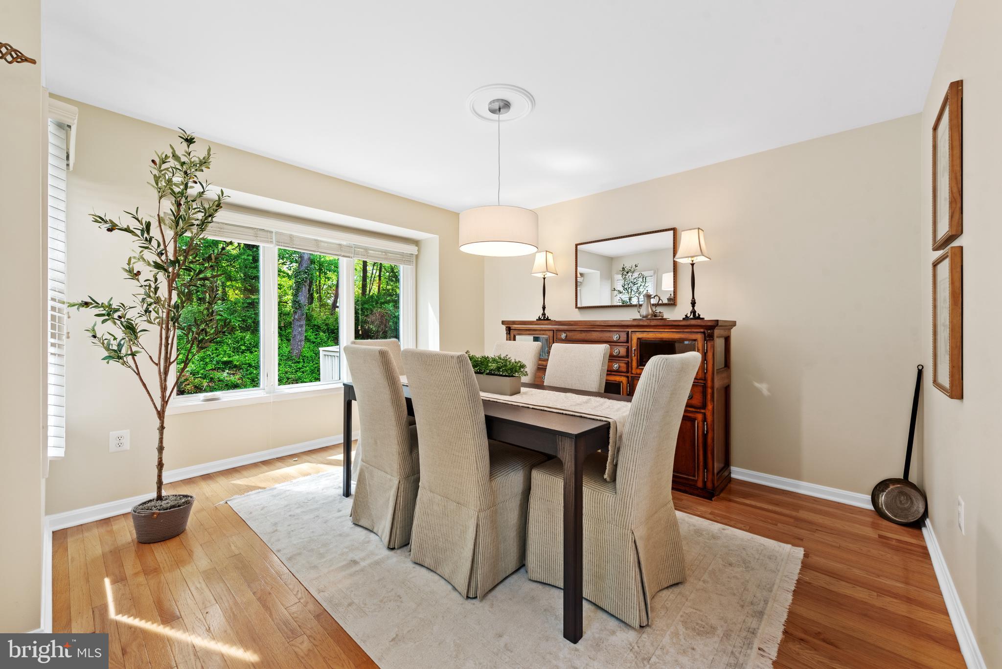 1284 Wedgewood Manor Way